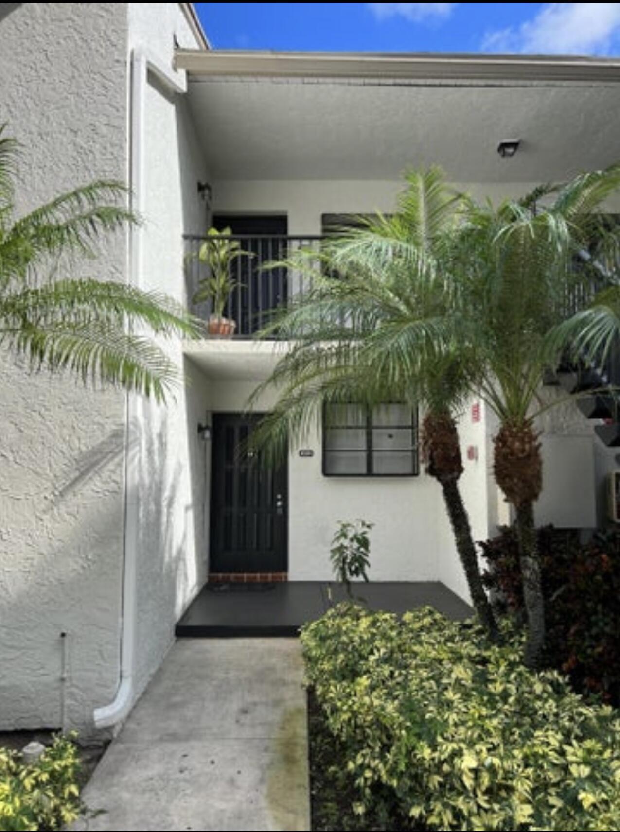 1256 S Military Trail 911