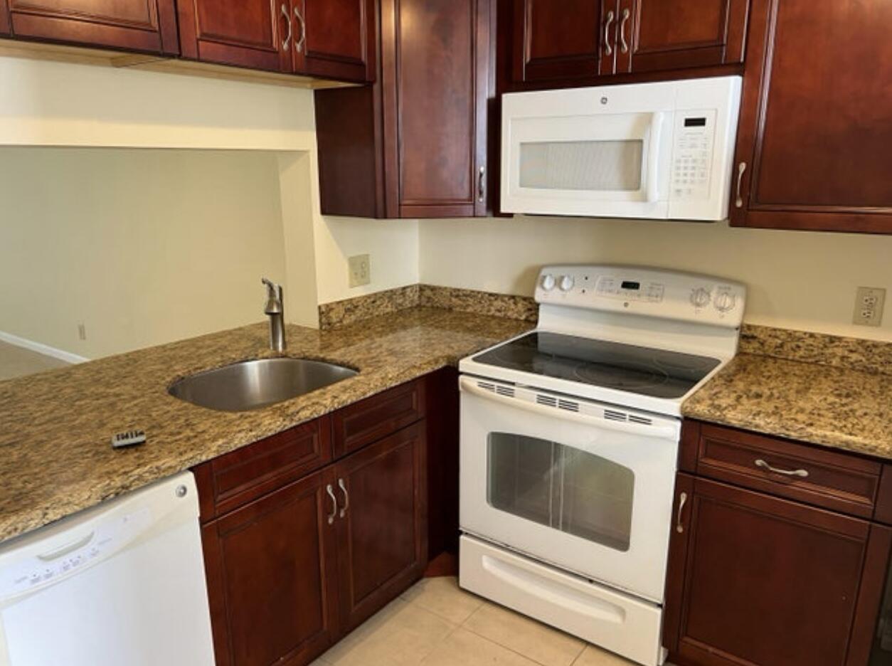 1256 S Military Trail 911
