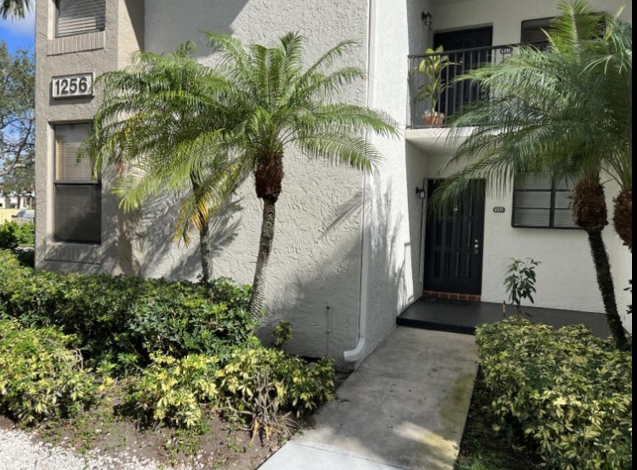 1256 S Military Trail 911