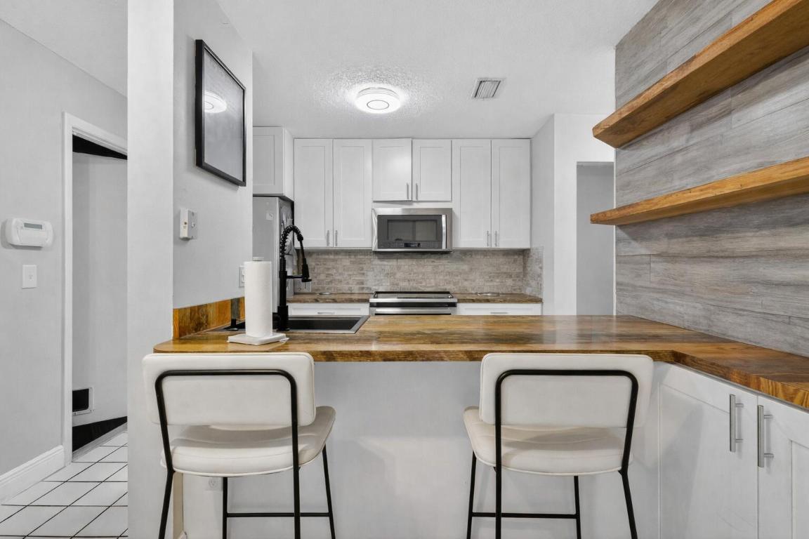 12228 Sag Harbor Court 2, Wellington Unit: 2