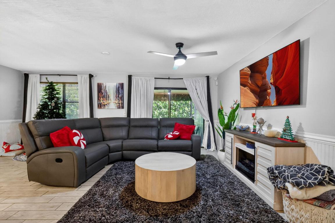 12228 Sag Harbor Court 2, Wellington Unit: 2