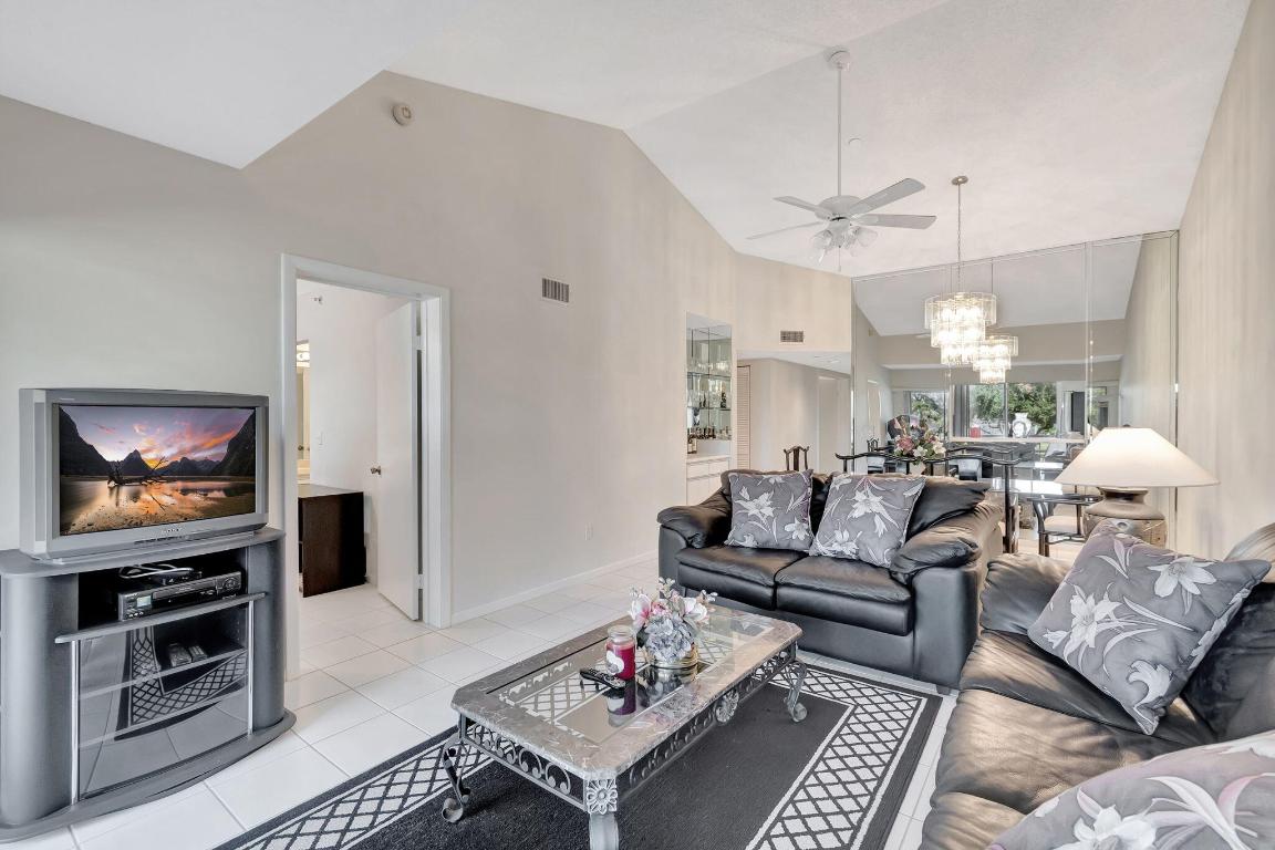 280 NW 67th Street B207, Boca Raton Unit: B207