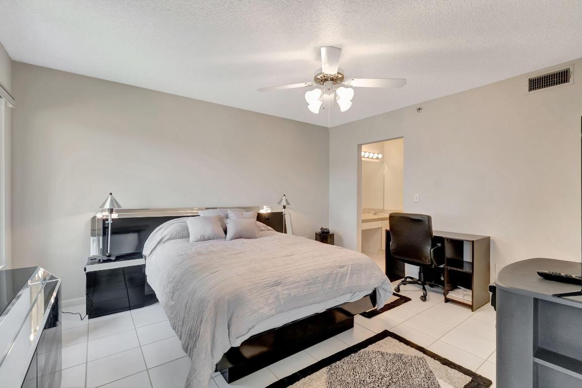 280 NW 67th Street B207, Boca Raton Unit: B207