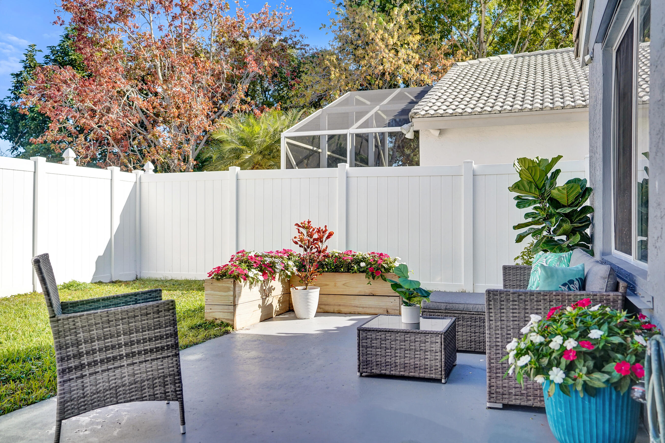 4571 NW 6th Street, Deerfield Beach