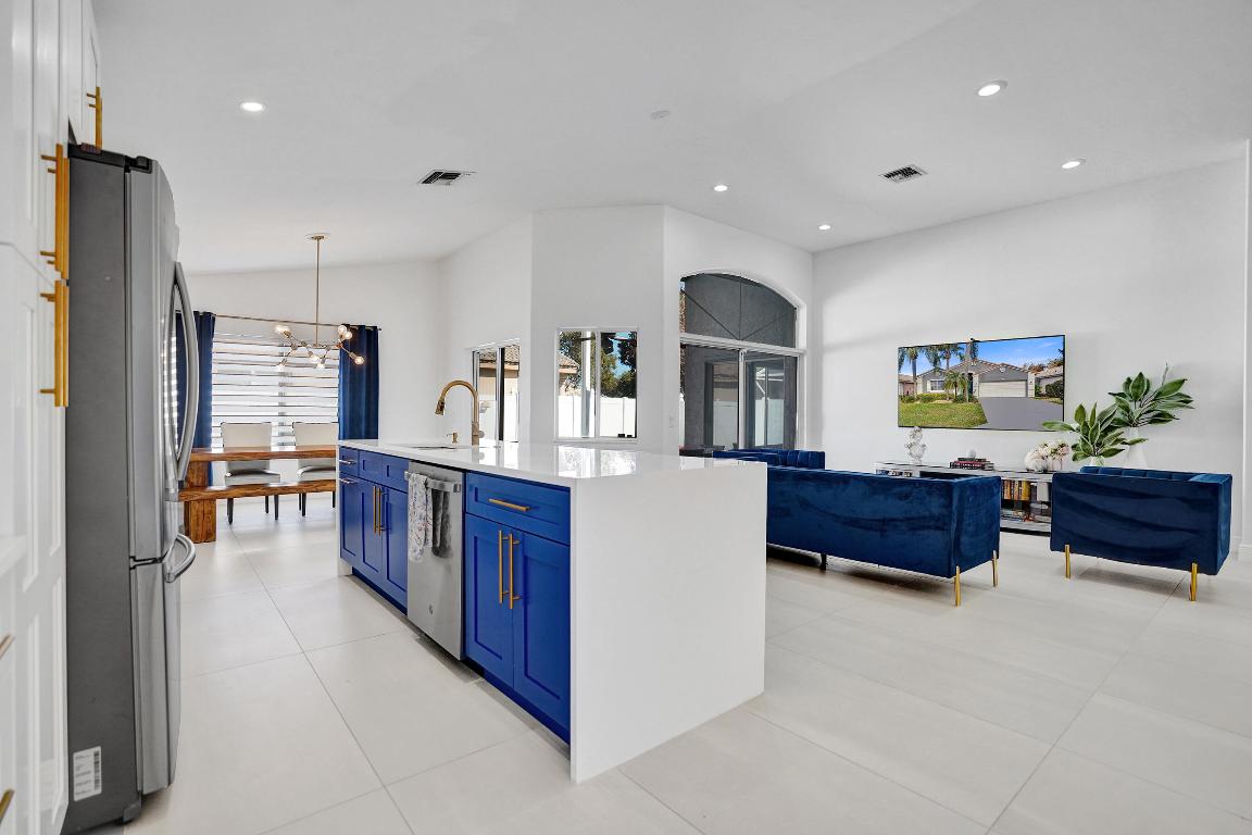 4571 NW 6th Street, Deerfield Beach