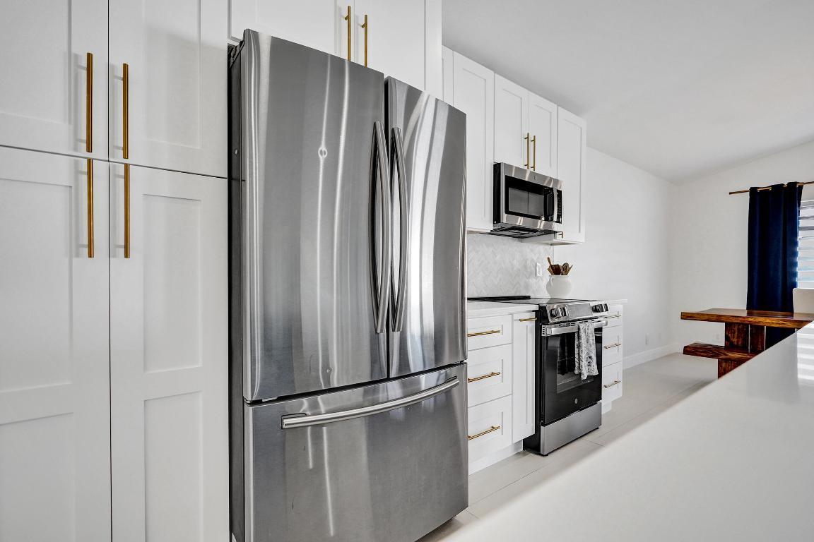 4571 NW 6th Street, Deerfield Beach