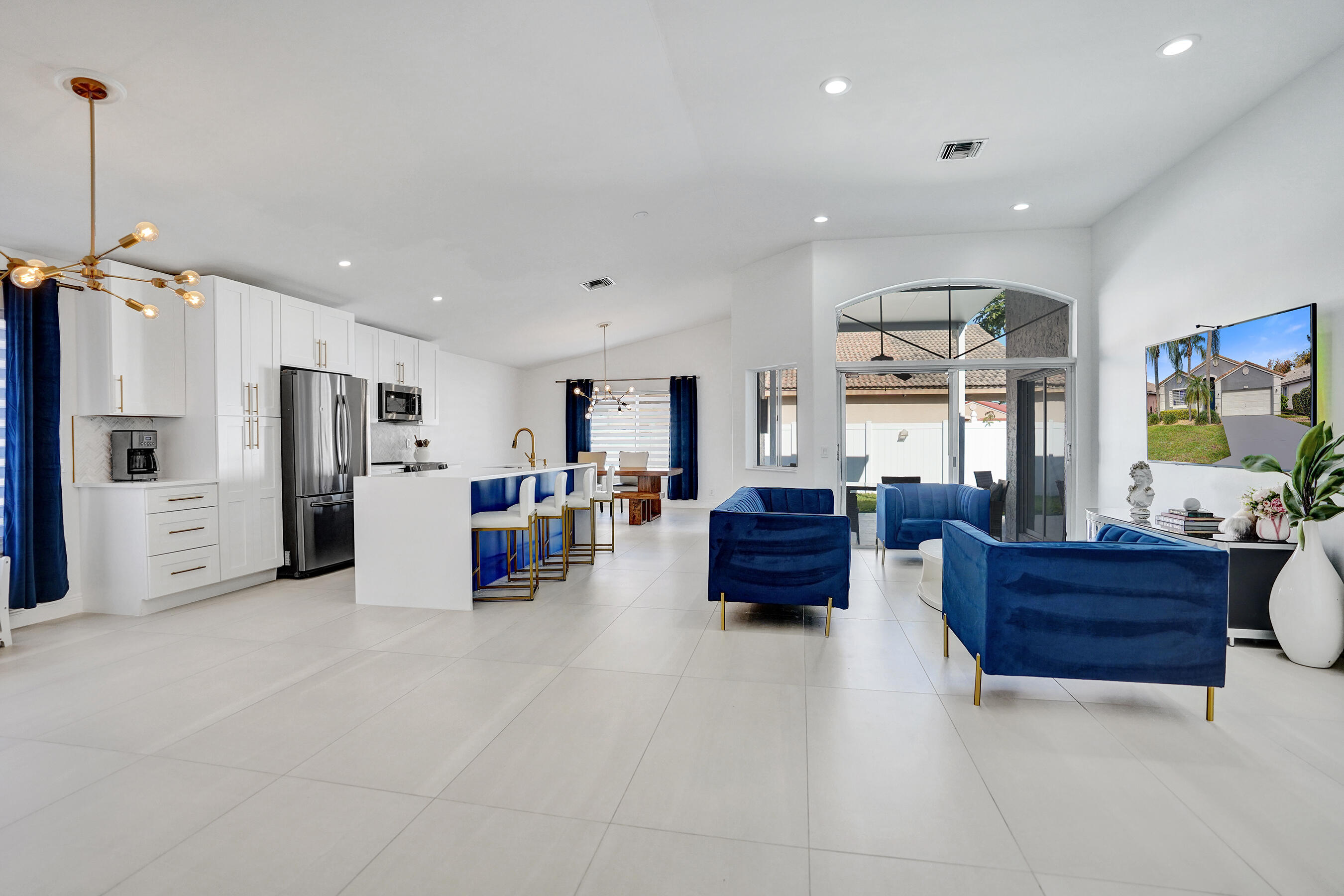 4571 NW 6th Street, Deerfield Beach