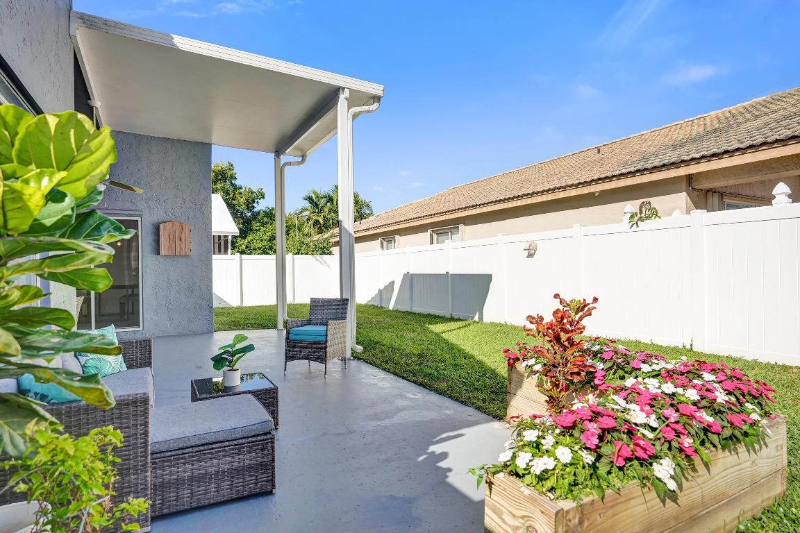 4571 NW 6th Street, Deerfield Beach