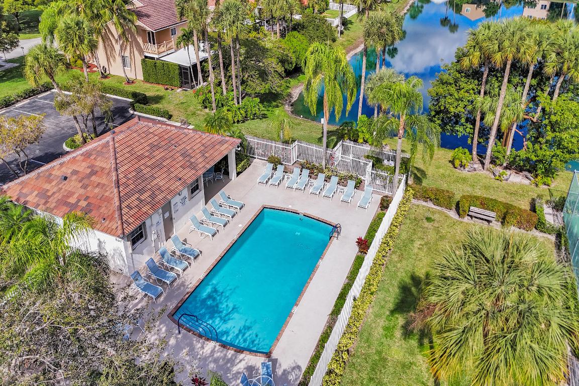 4571 NW 6th Street, Deerfield Beach