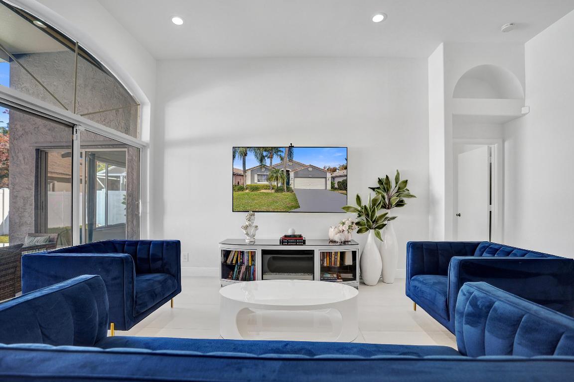 4571 NW 6th Street, Deerfield Beach