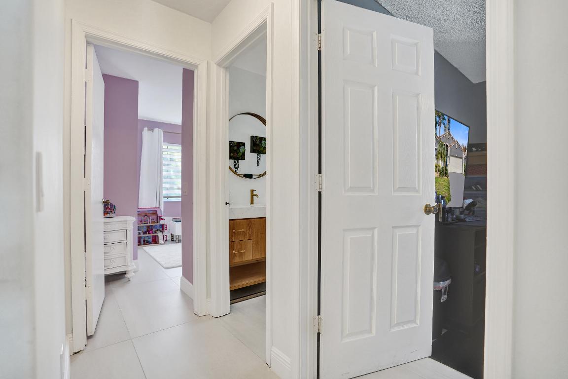 4571 NW 6th Street, Deerfield Beach