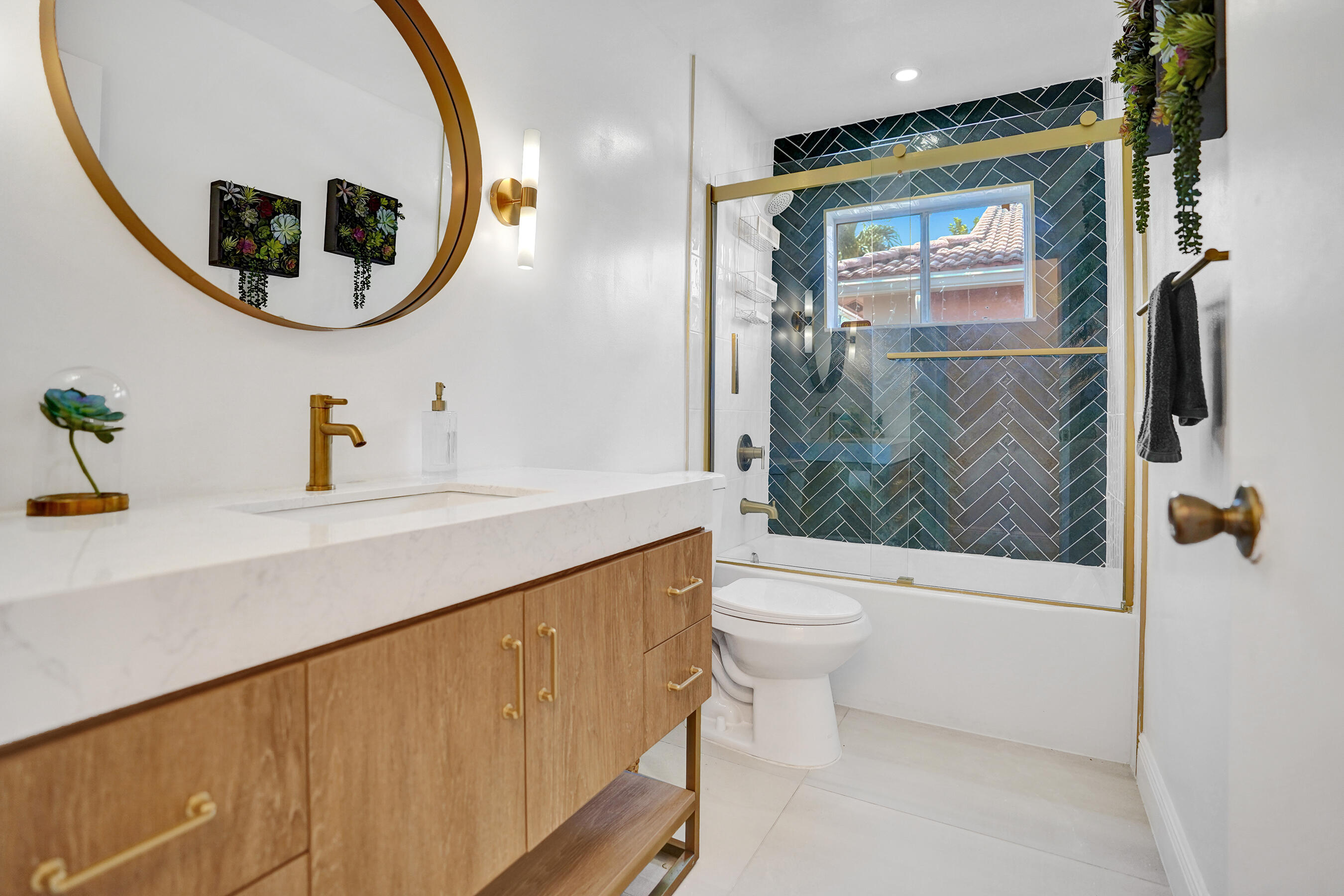 4571 NW 6th Street, Deerfield Beach