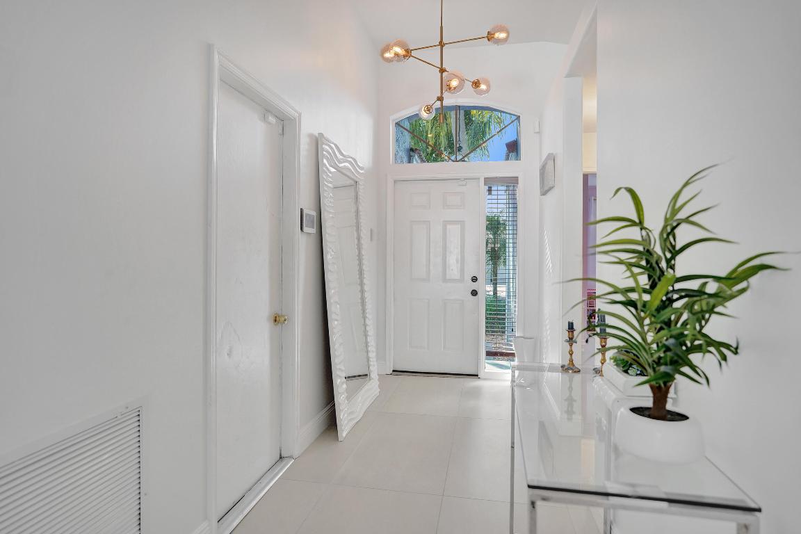 4571 NW 6th Street, Deerfield Beach