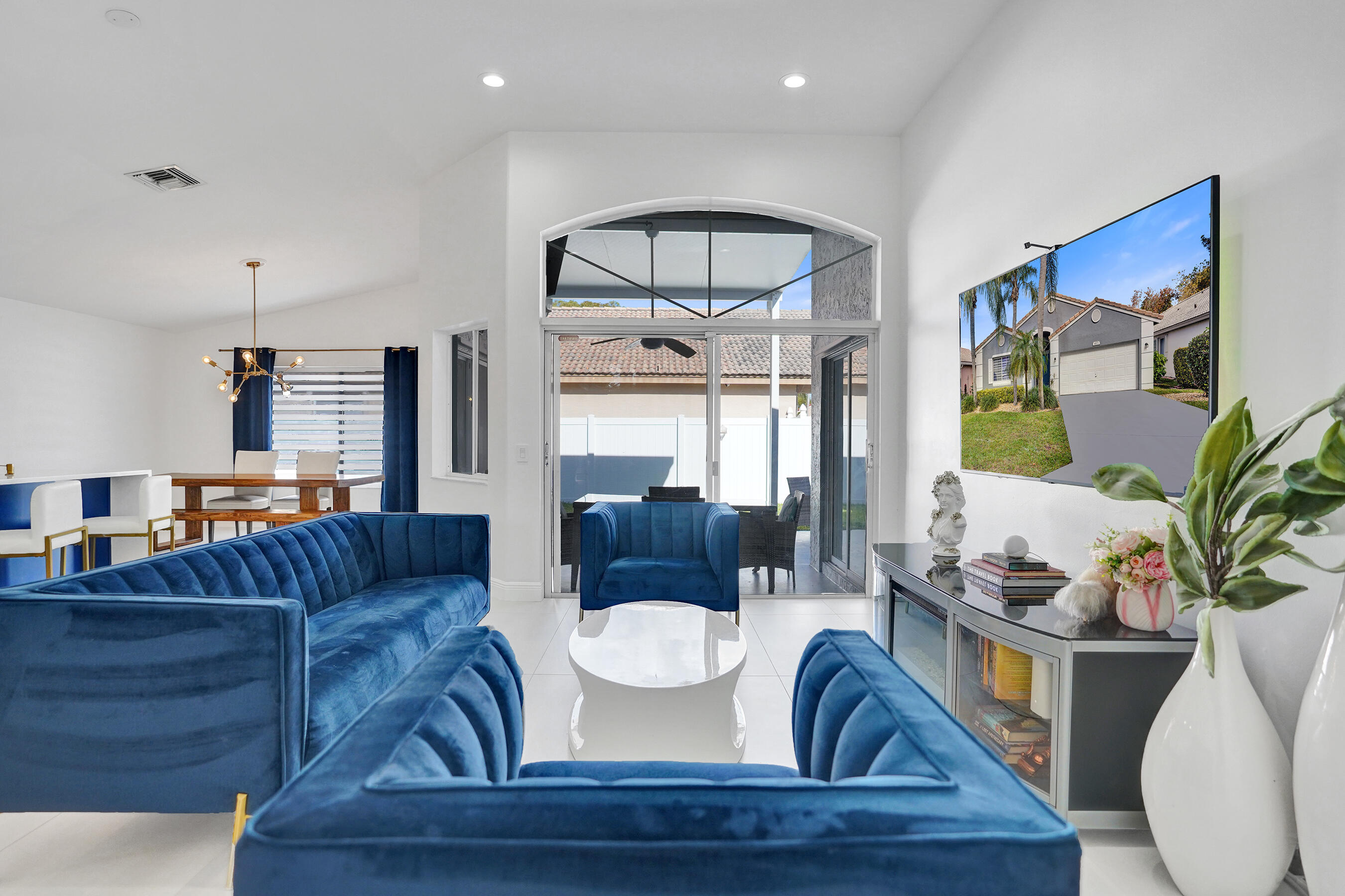 4571 NW 6th Street, Deerfield Beach