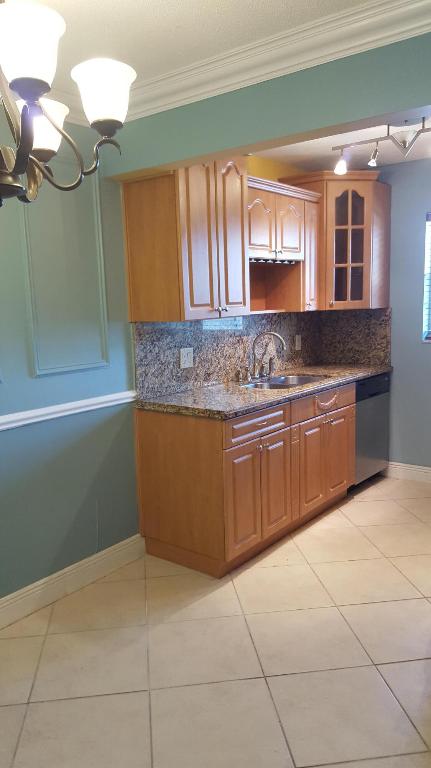 421 NE 1st Street 211, Hallandale Beach Unit: 211