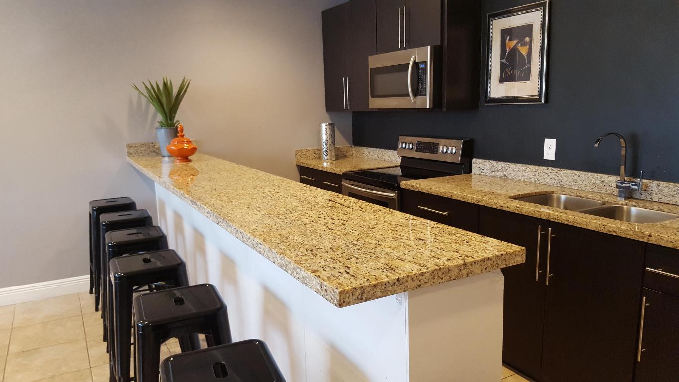 421 NE 1st Street 211, Hallandale Beach Unit: 211