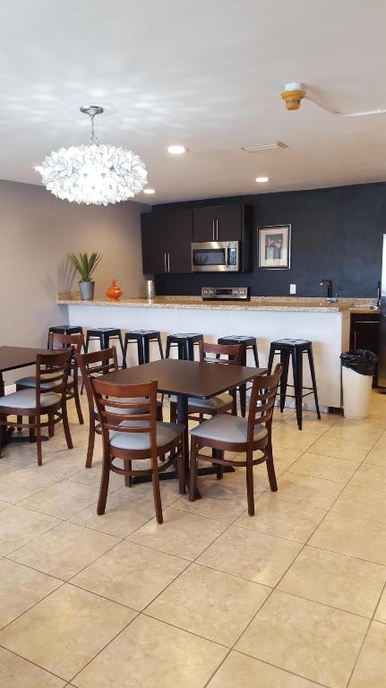 421 NE 1st Street 211, Hallandale Beach Unit: 211