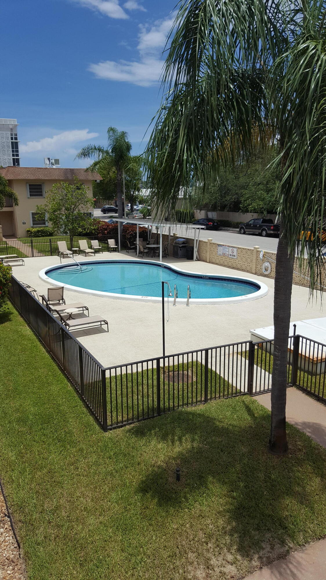 421 NE 1st Street 211, Hallandale Beach Unit: 211