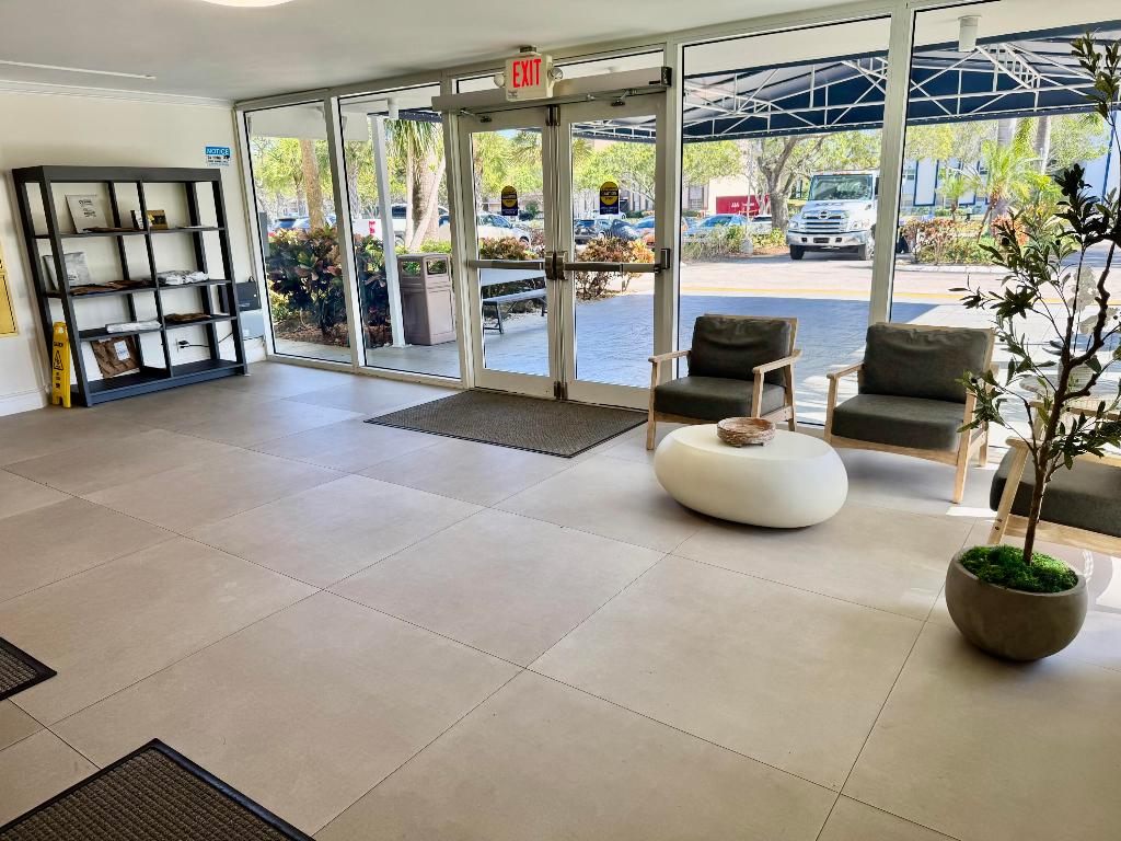 6161 NW 2nd Avenue Ph-M, Boca Raton Unit: Ph-M