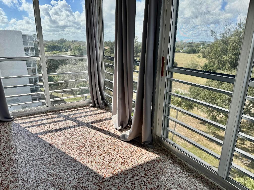 6161 NW 2nd Avenue Ph-M, Boca Raton Unit: Ph-M