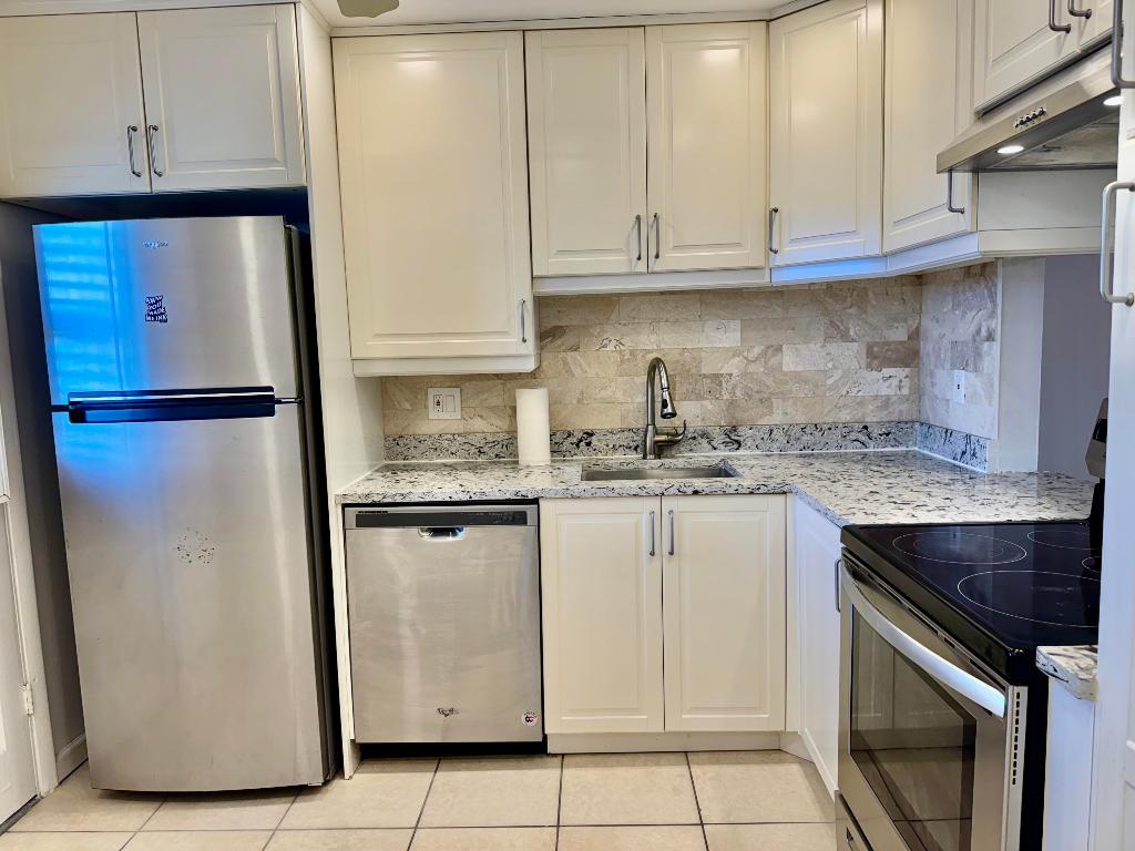 6161 NW 2nd Avenue Ph-M, Boca Raton Unit: Ph-M