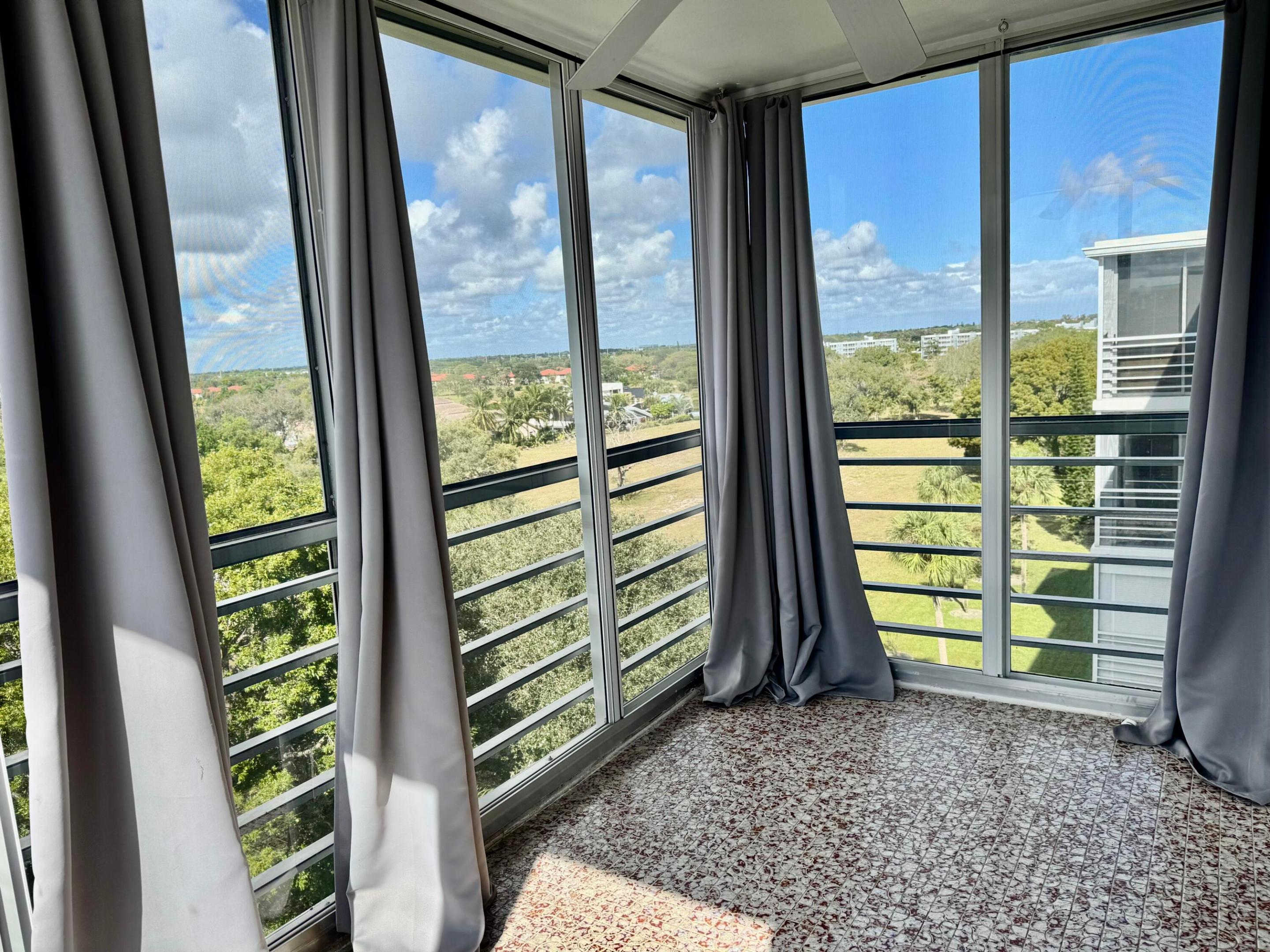 6161 NW 2nd Avenue Ph-M, Boca Raton Unit: Ph-M