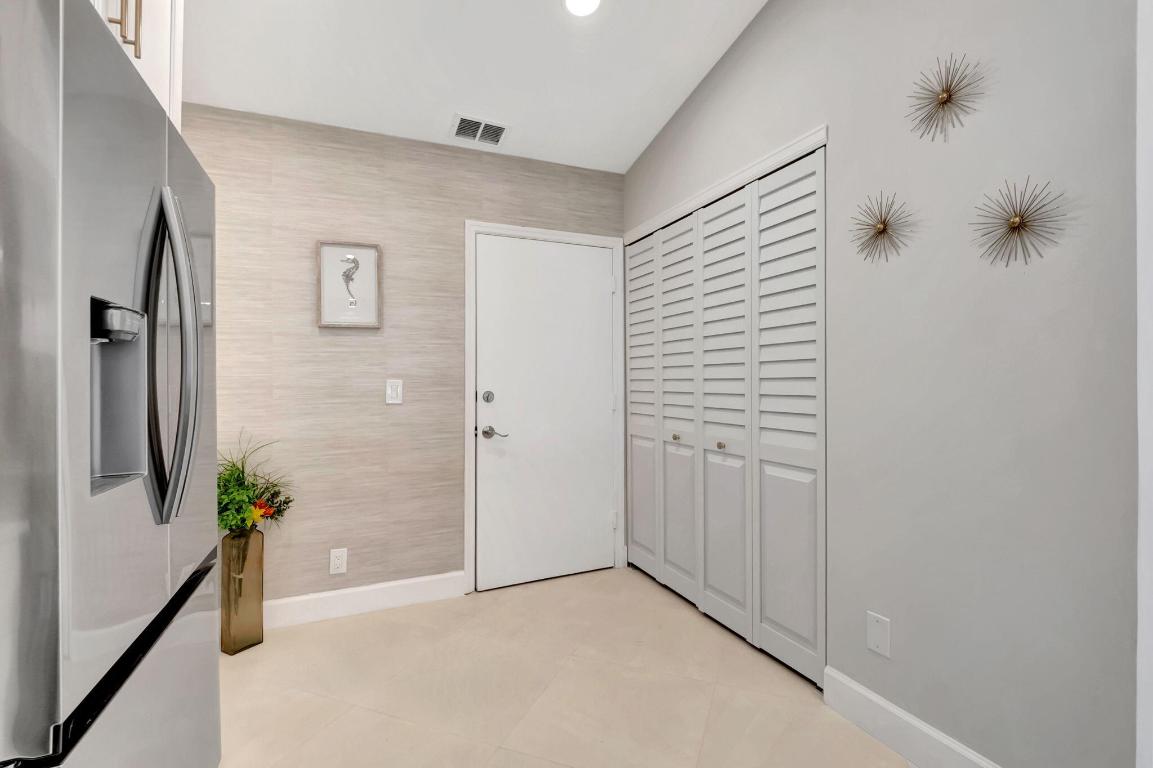 15465 Lake Magnolia Place, Delray Beach