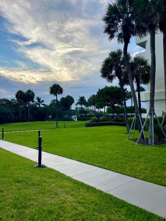 2001 N Ocean Boulevard 301, Boca Raton Unit: 301