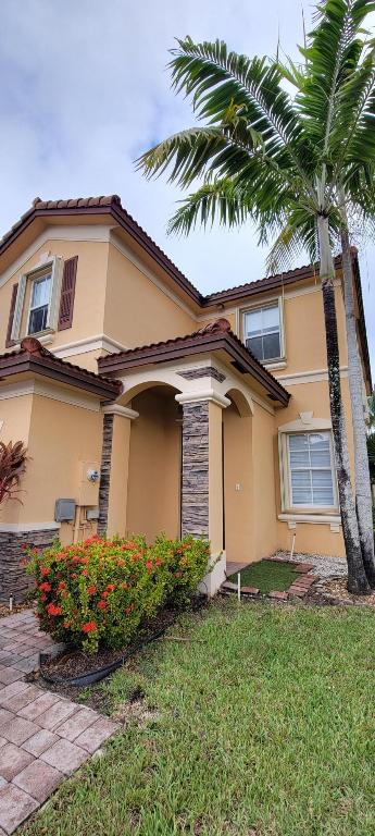 11357 NW 87th Lane, Doral