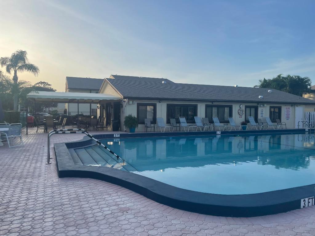 5773 La Pinata Boulevard D-1