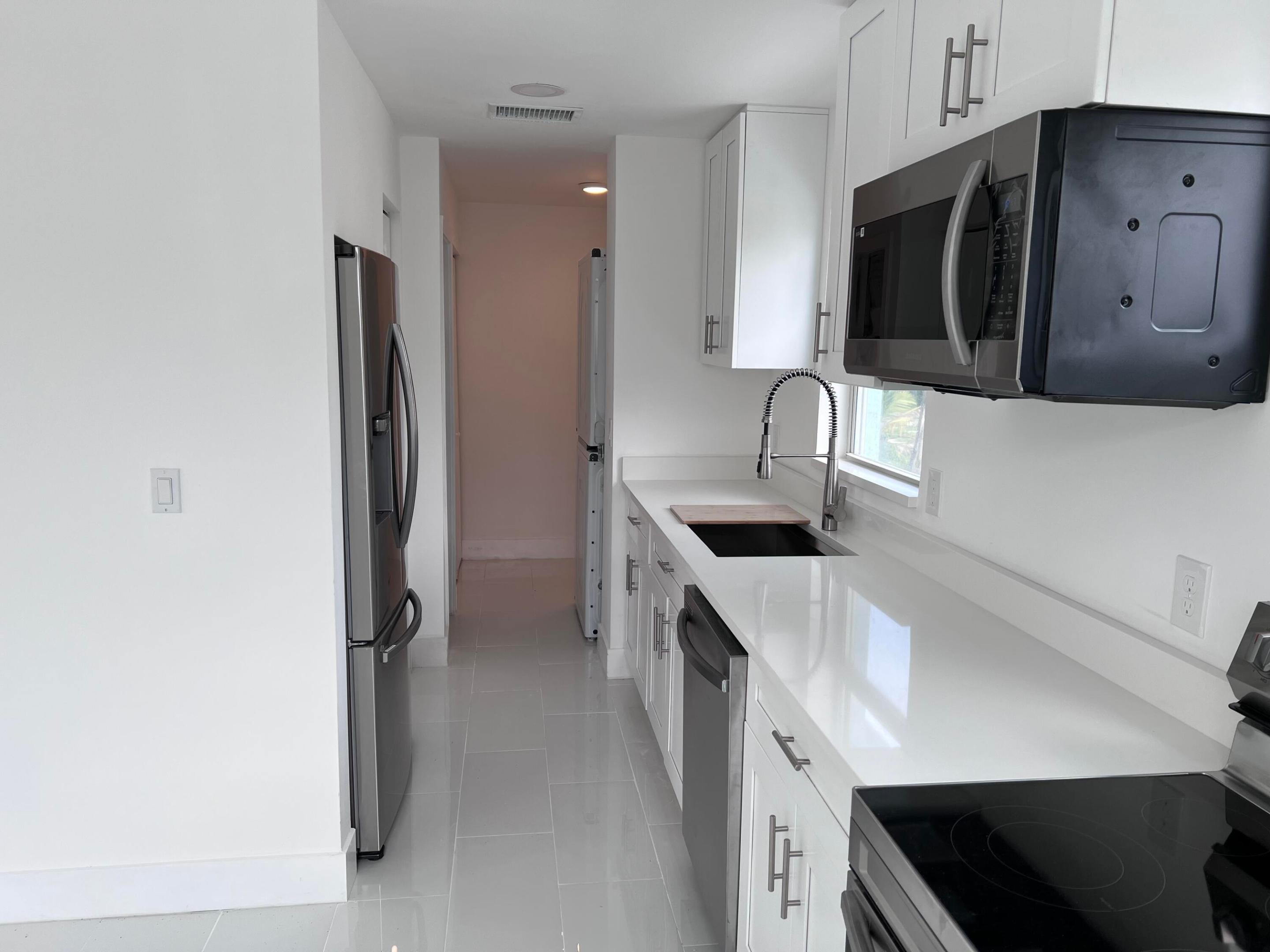 1015 S K Street 1 - Front Unit