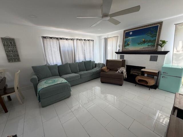 1015 S K Street 1 - Front Unit