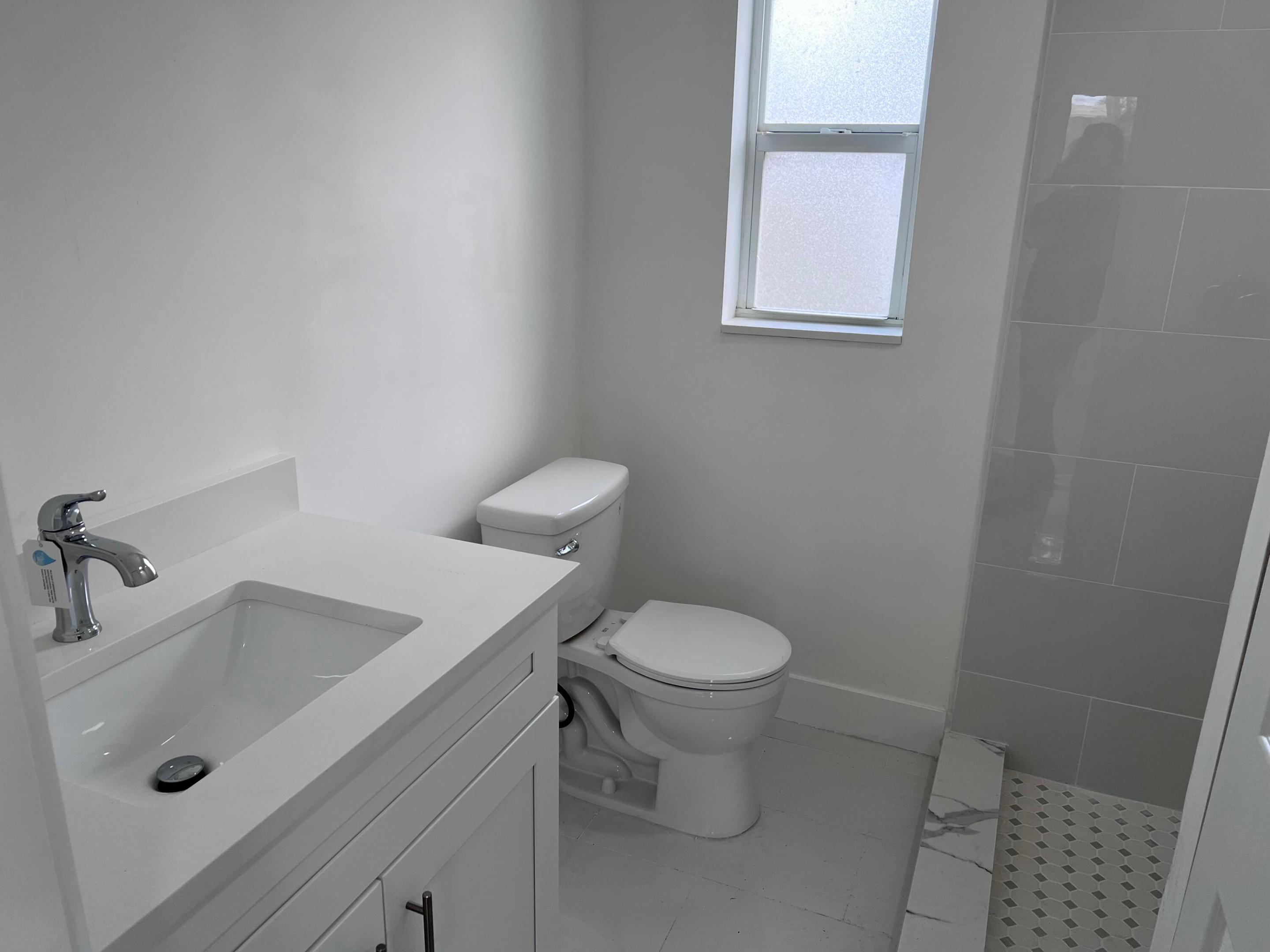 1015 S K Street 1 - Front Unit