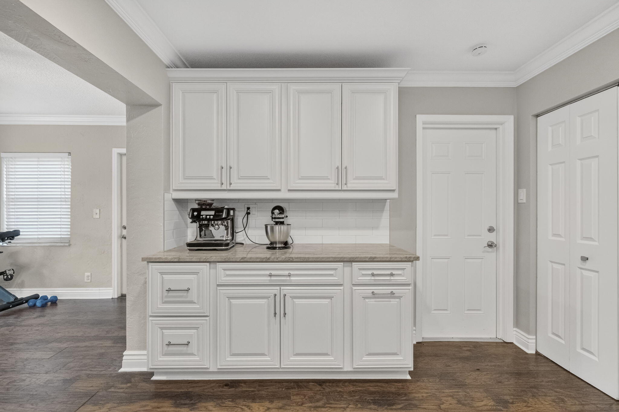 7101 NW 98th Terrace