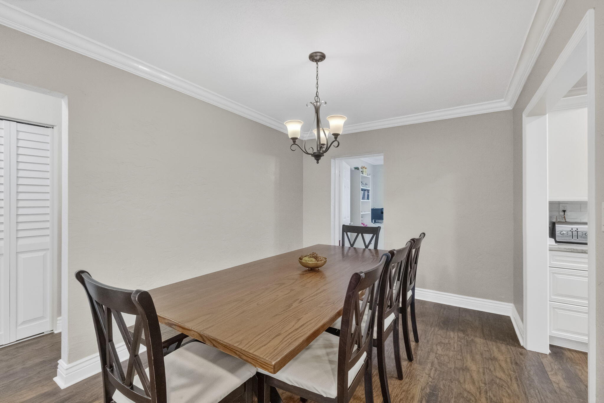 7101 NW 98th Terrace