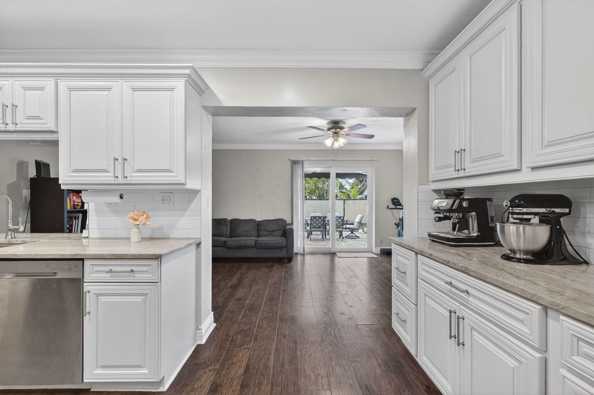 7101 NW 98th Terrace