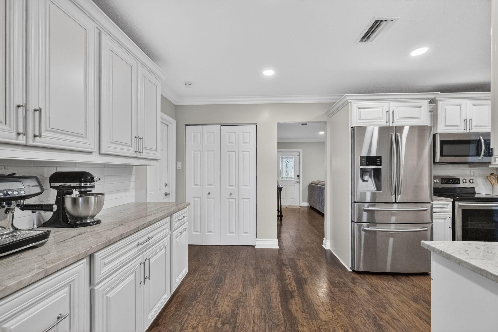 7101 NW 98th Terrace