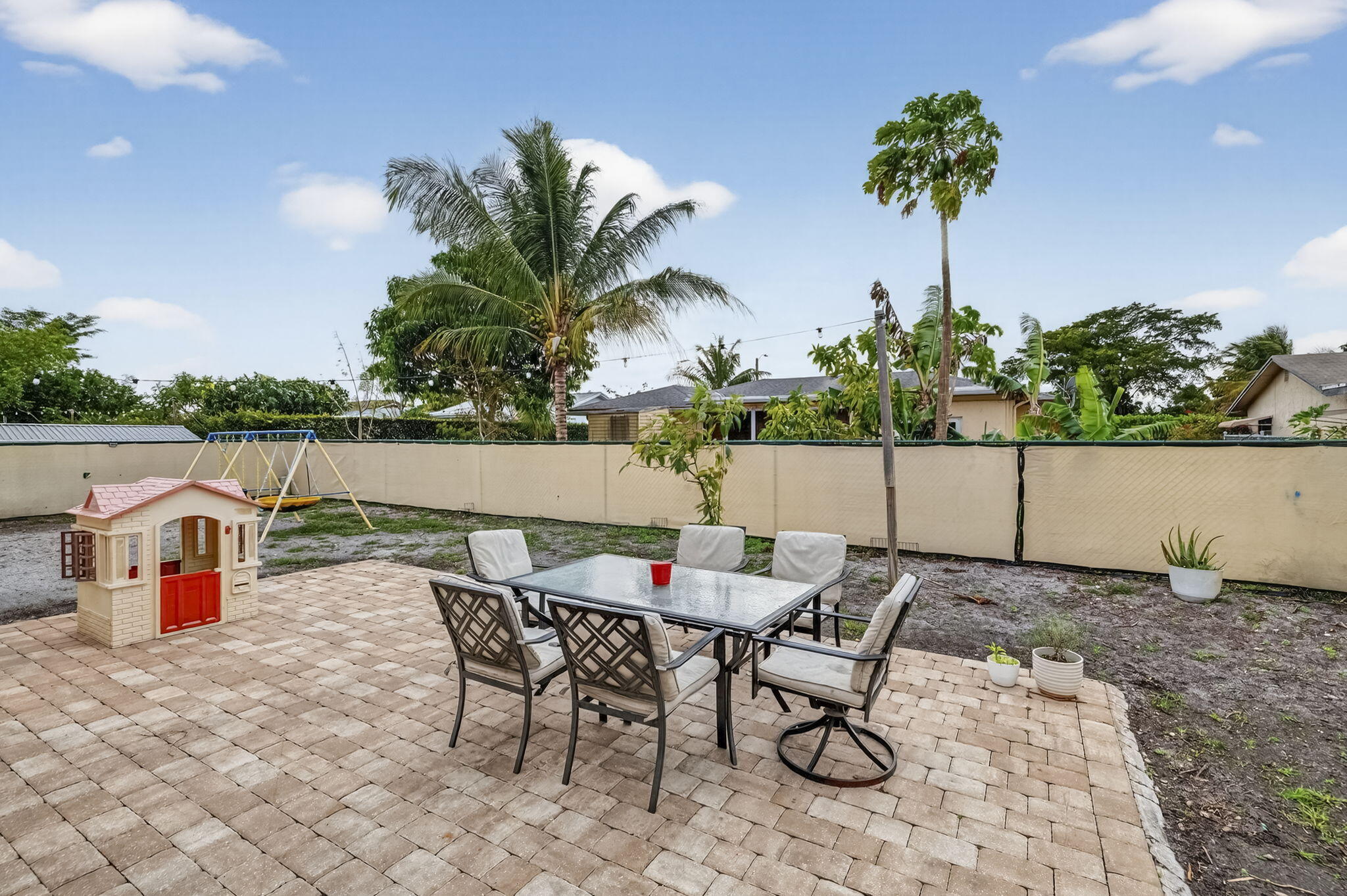 7101 NW 98th Terrace