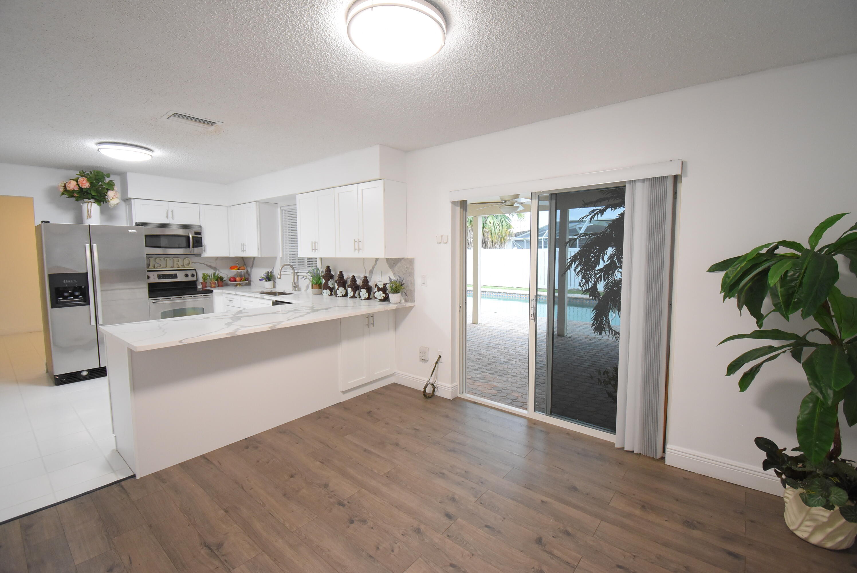 22465 Labrador Street