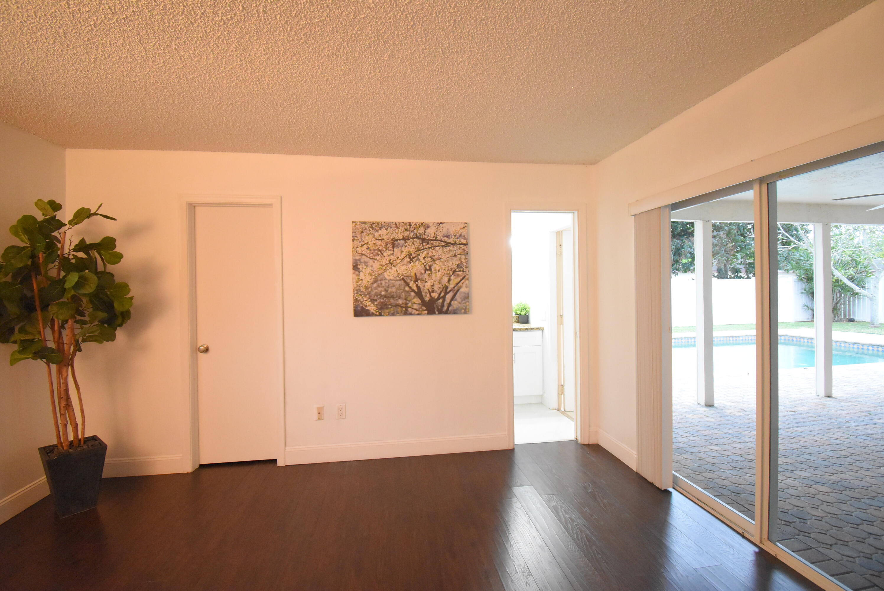 22465 Labrador Street