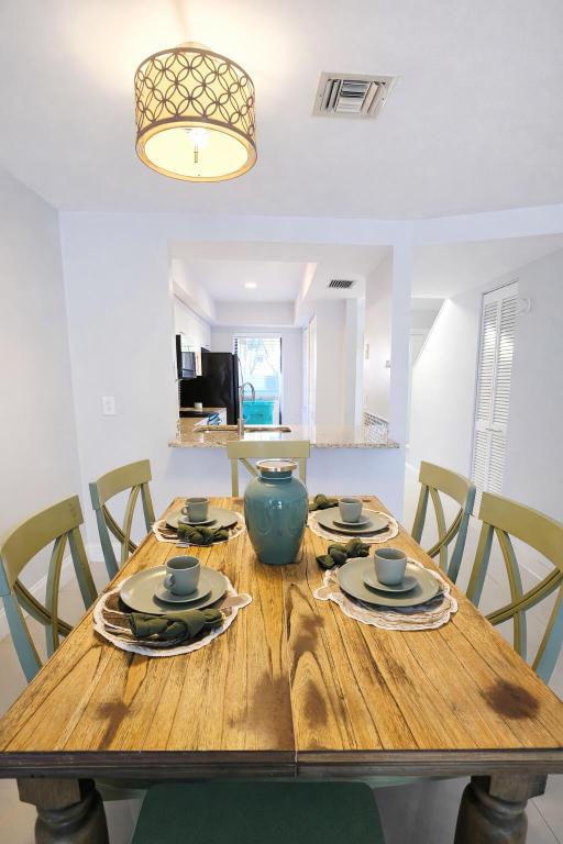 11596 NW 45th Street 4