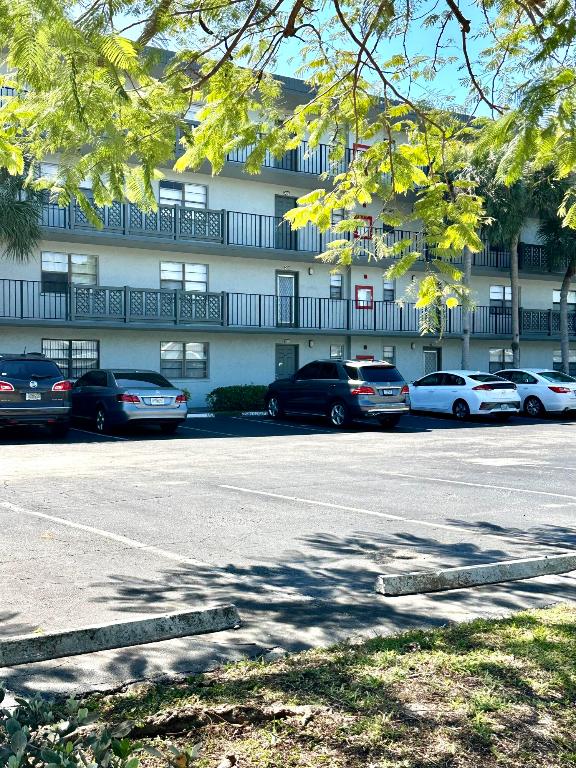 9440 SW 8th Street 109