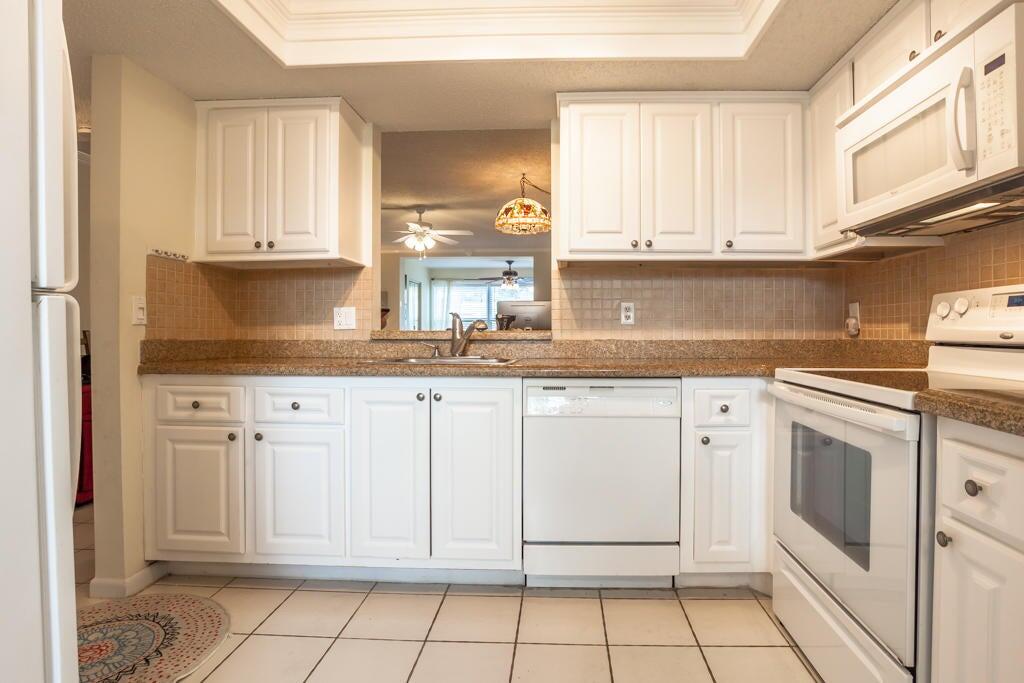 8 Willowbrook Lane 208