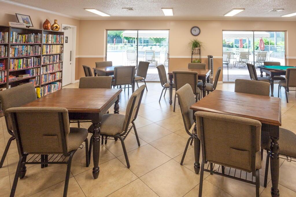 8 Willowbrook Lane 208