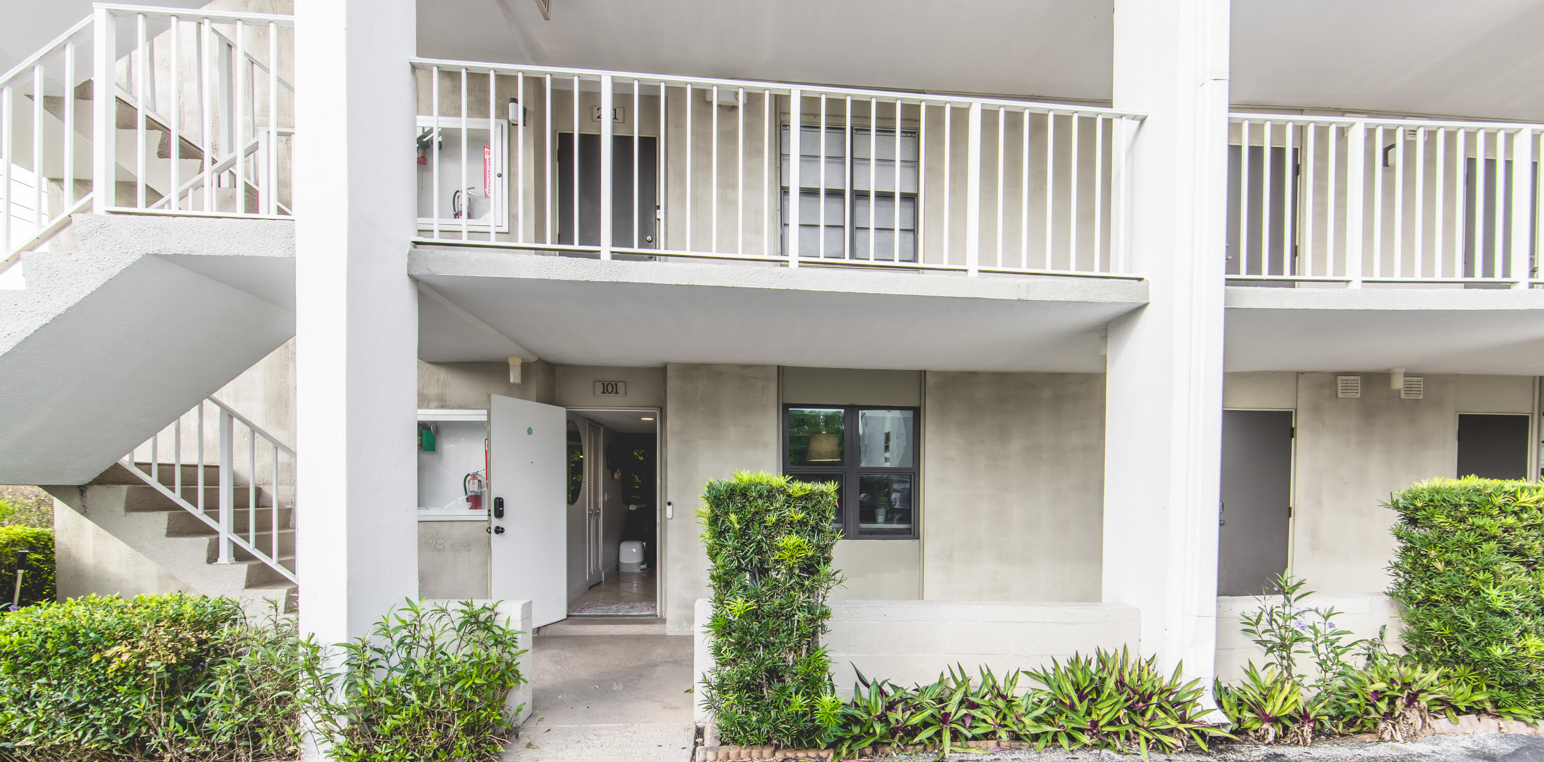 501 SW 11th Place 101