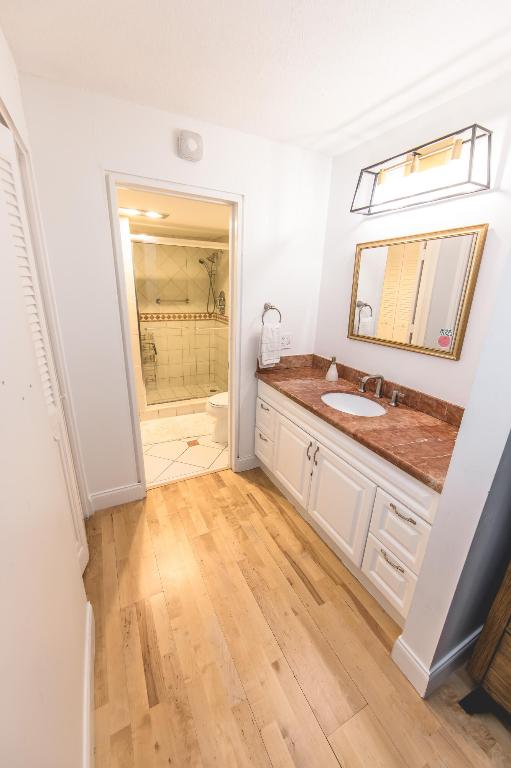 501 SW 11th Place 101