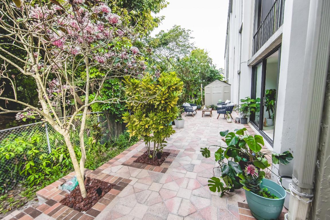 501 SW 11th Place 101