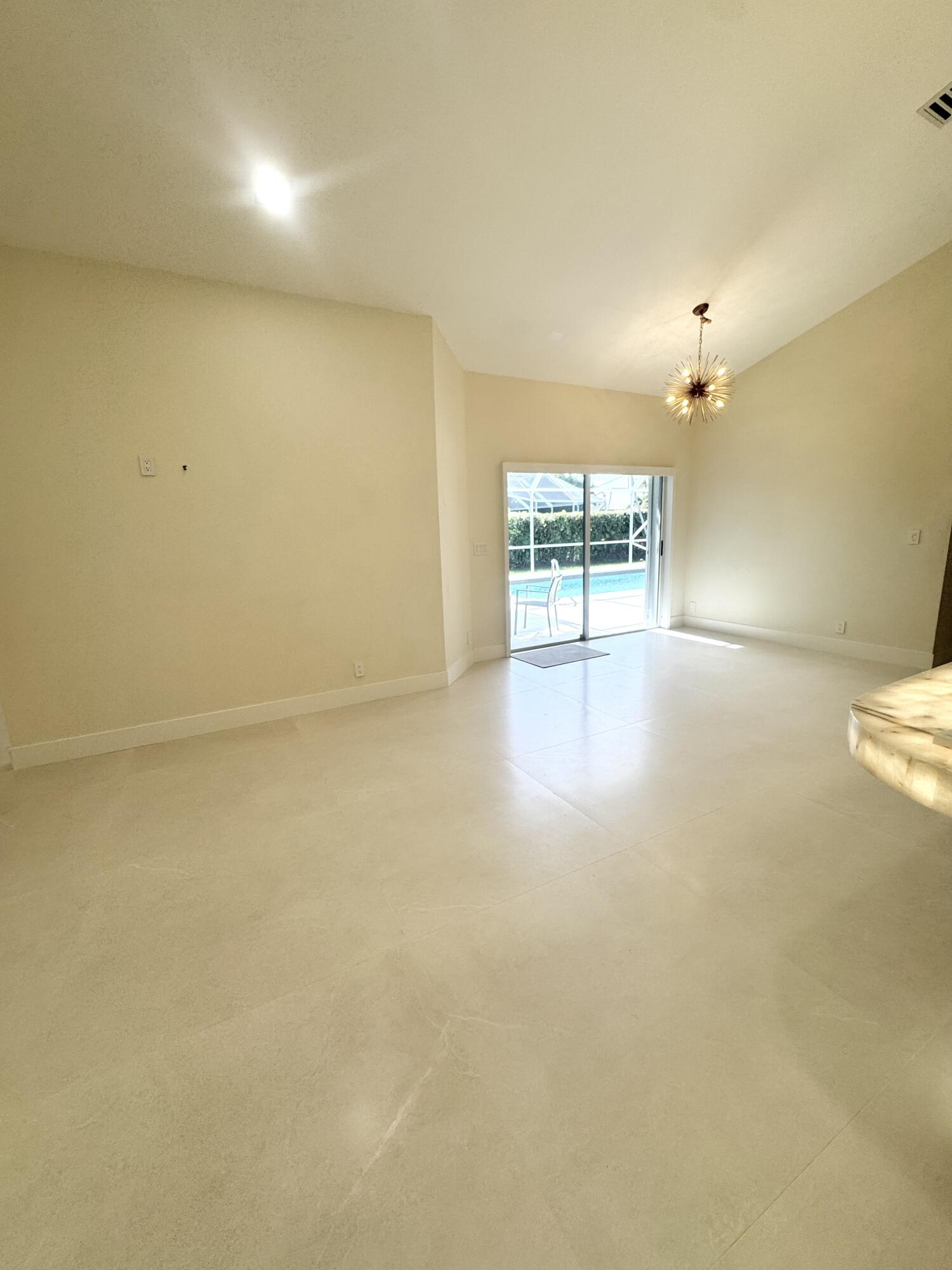 7686 La Corniche Circle