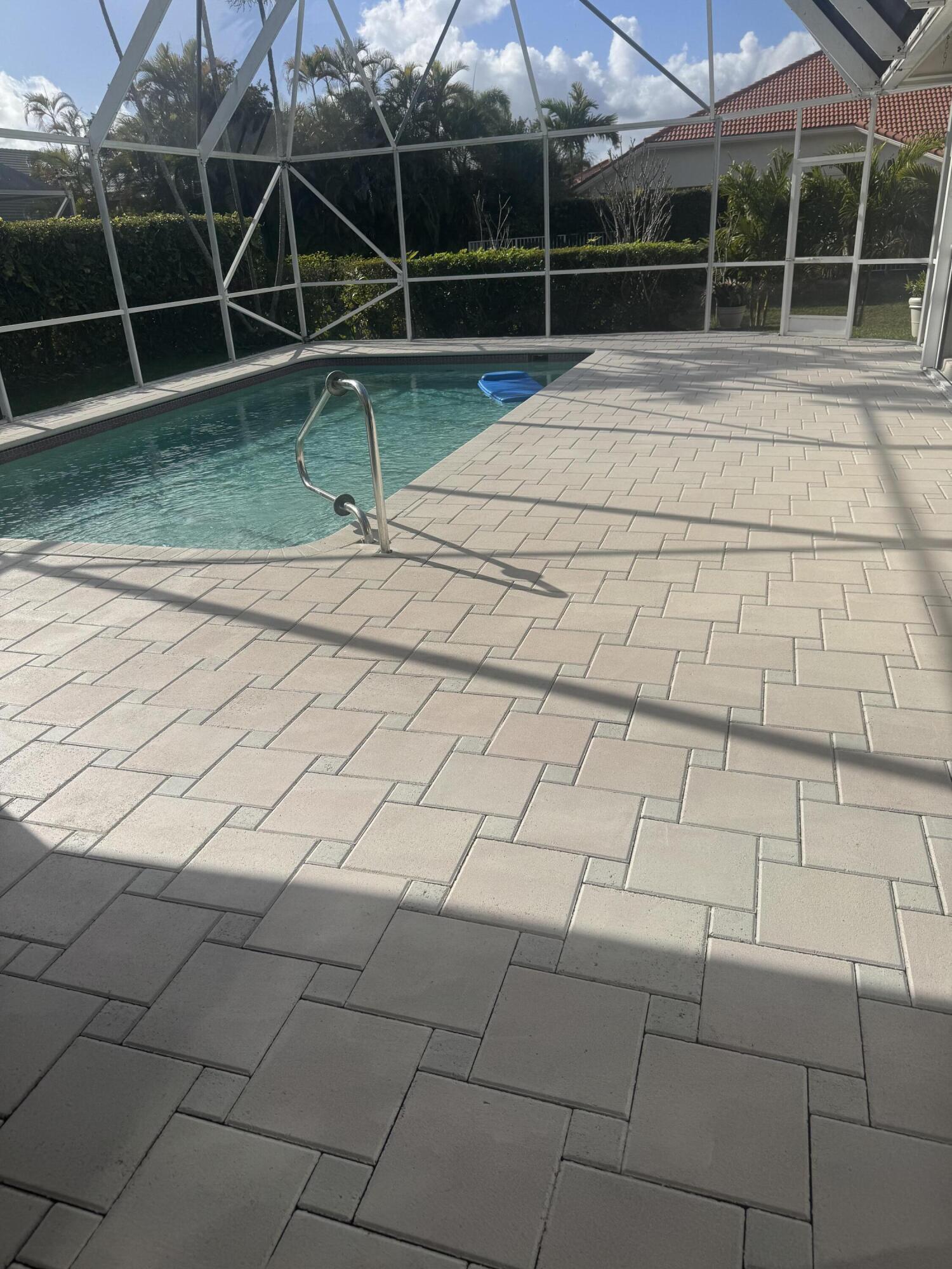 7686 La Corniche Circle