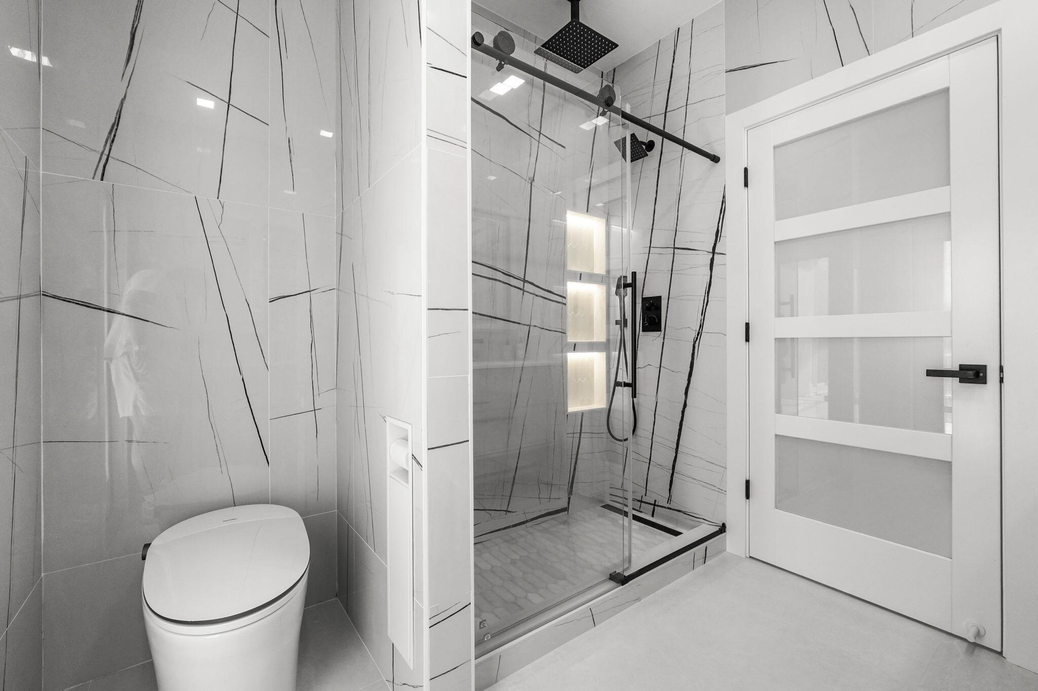 7686 La Corniche Circle